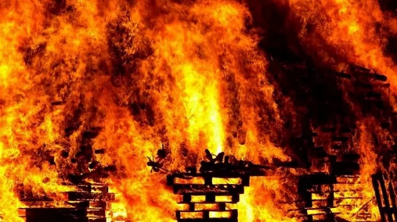 Страшный пожар произошёл в Совхозном прошлой ночью