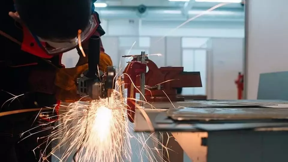 Евгений Куйвашев отметил двукратное увеличение спроса предприятий на выпускников колледжей и техникумов