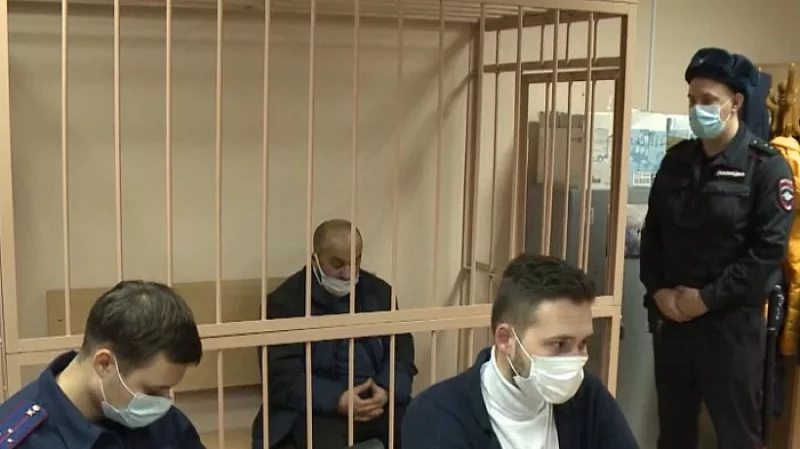 В Екатеринбурге начался суд над сбытчиками палёного алкоголя