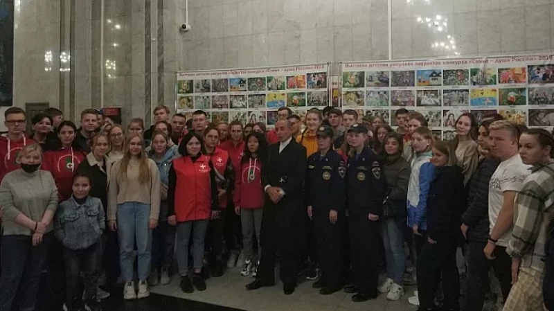 Лучшие волонтёры Свердловской области по инициативе Евгения Куйвашева отправятся в путешествие в Крым