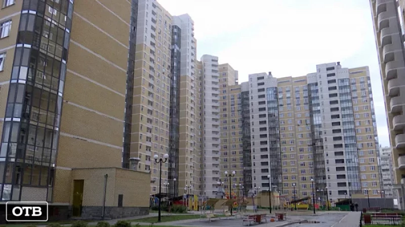 Екатеринбуржцы задолжали за горячую воду и отопление больше 600 млн рублей