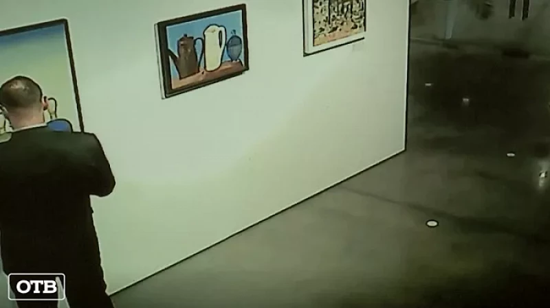 Охранника, который пририсовал глаза на картине Анны Лепорской, отправили на принудительное лечение