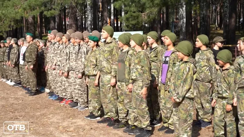 Они знают, как правильно оказать первую помощь и быстрее других надевают противогазы