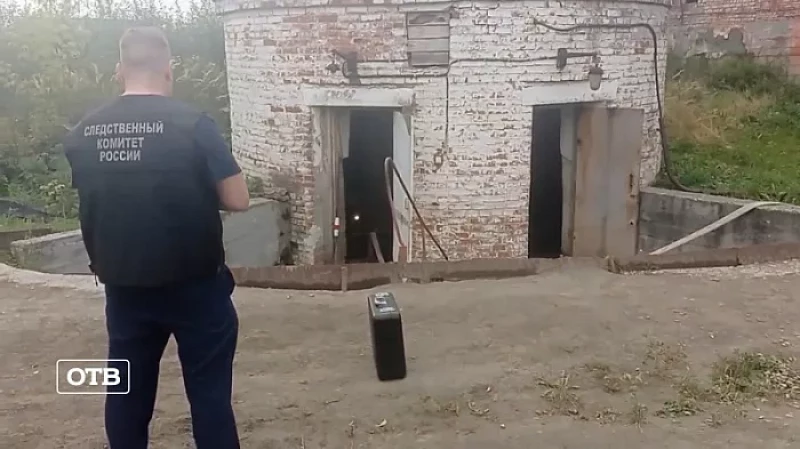 В Среднеуральске двое рабочих задохнулись от газовой смеси в канализации