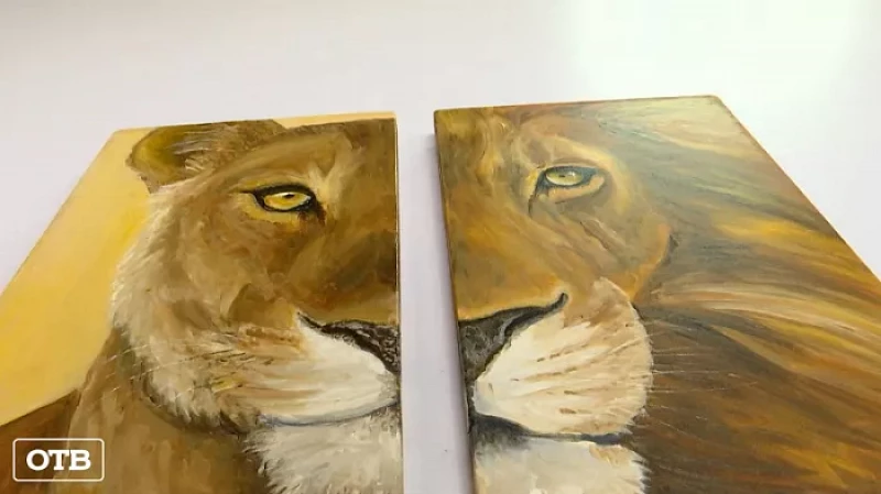 Рисовать одной левой: художница из Екатеринбурга творит несмотря на рассеянный склероз