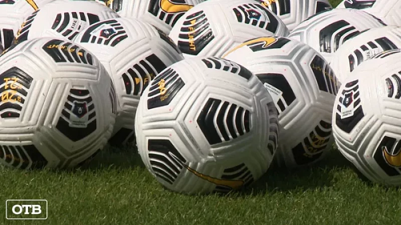 За последний месяц больше 13 тысяч свердловчан оформили «Карту болельщика»