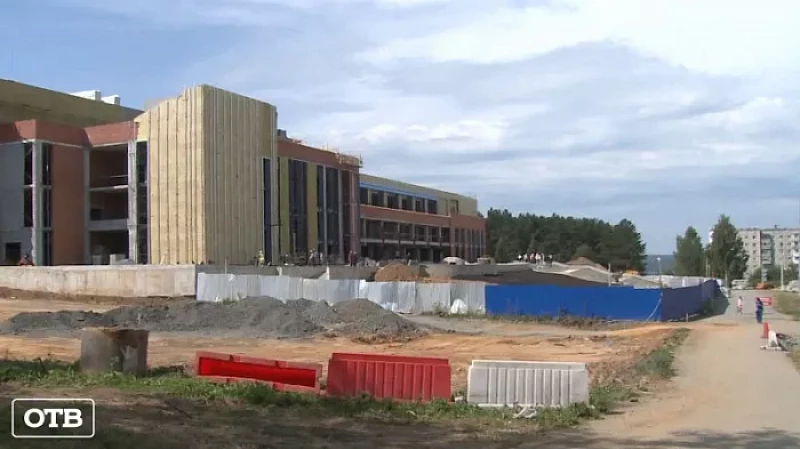 Строительство Дворца водных видов спорта и новой школы в Билимбае идёт по плану