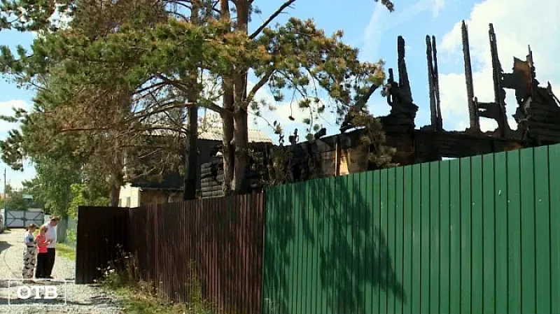 Волонтёры собирают вещи пострадавшим в страшном пожаре на Широкой Речке