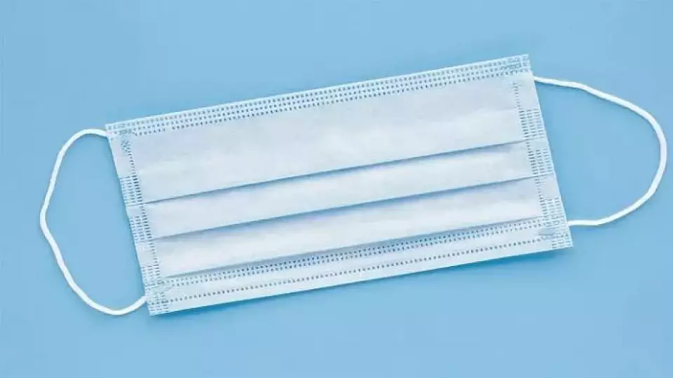 В Свердловской области впервые с начала года вырос спрос на маски и антисептики