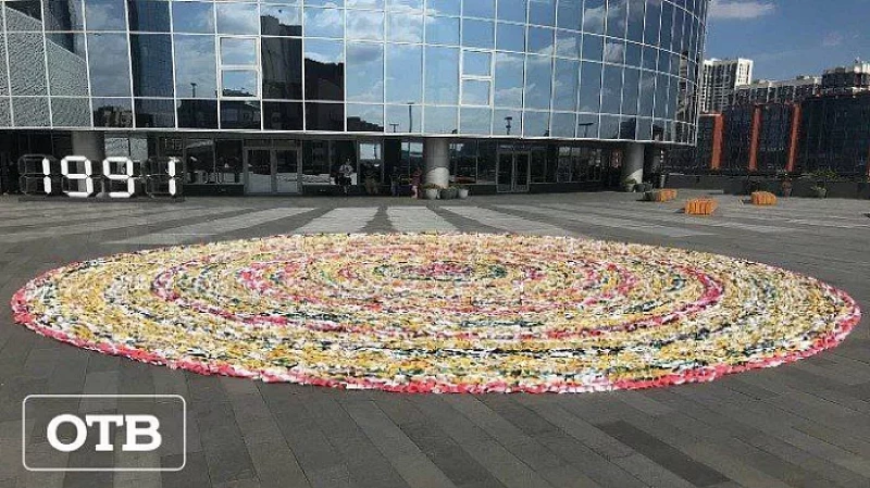 «Вытирайте ноги, проходите!»: фестиваль ЧО презентует первый в этом сезоне офлайн объект