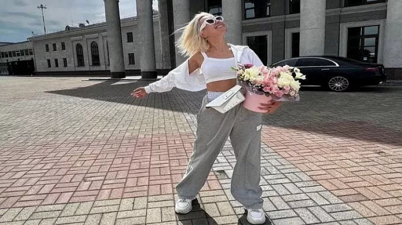 Клава Кока прилетела в Екатеринбург