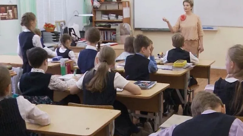 В регионе учреждено почётное звание «Заслуженный учитель Свердловской области»