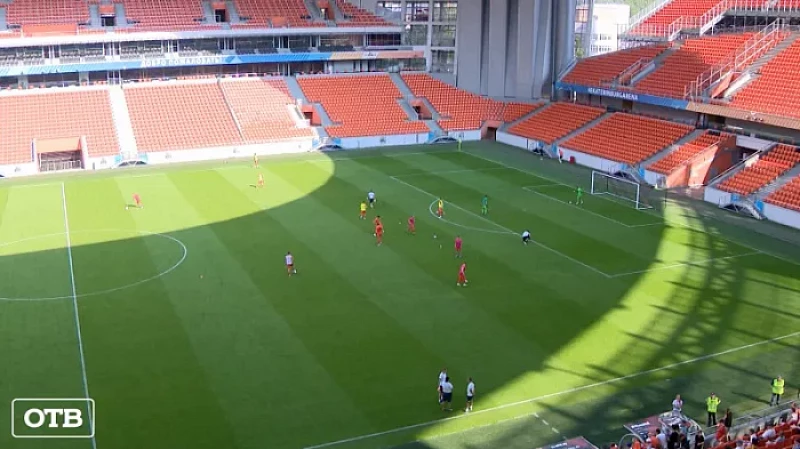 Предъявите паспорт: в Екатеринбурге провели последний матч без Fan ID