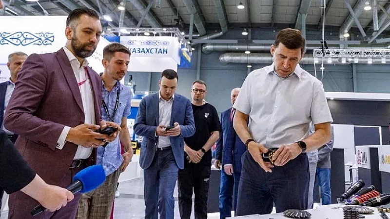 Евгений Куйвашев проверил готовность площадки проведения ИННОПРОМ-2022