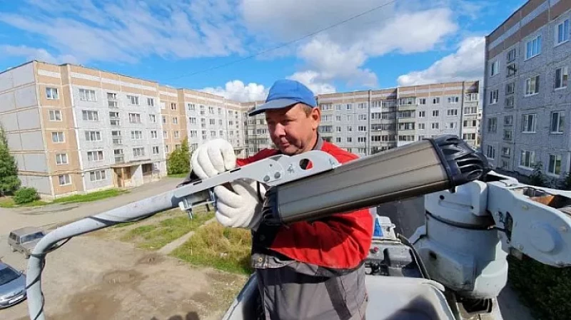 «Умные» фонари помогли сэкономить Свердловской области почти 16 млн рублей