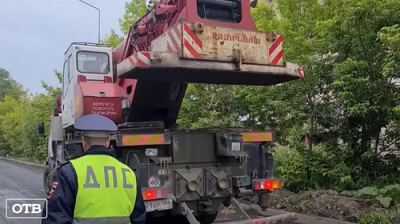 В Нижнем Тагиле автокран насмерть сбил женщину-пешехода