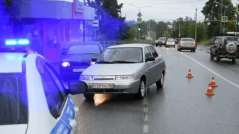 В Верхней Салде молодой водитель ВАЗа сбил 16-летнюю девушку