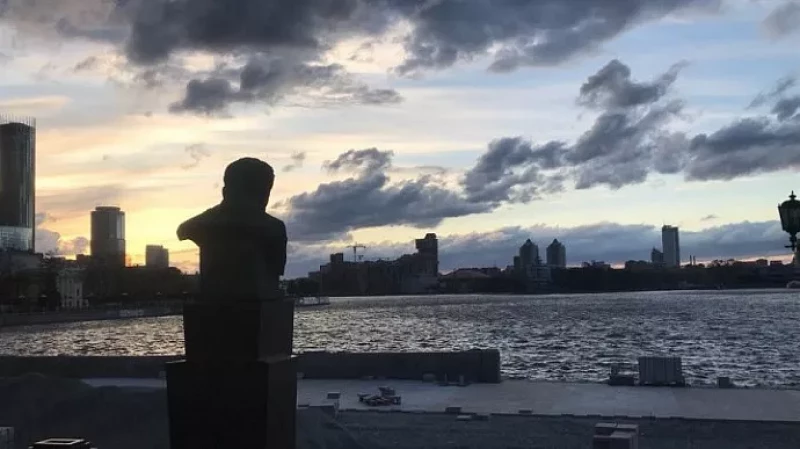 Ливни с грозами и порывистый ветер: на Урале штормовое предупреждение сохранится до 9 июня