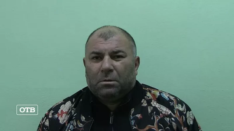 «Ломал» купюры у банкомата: полиция Екатеринбурга ищет жертв мошенника-менялы