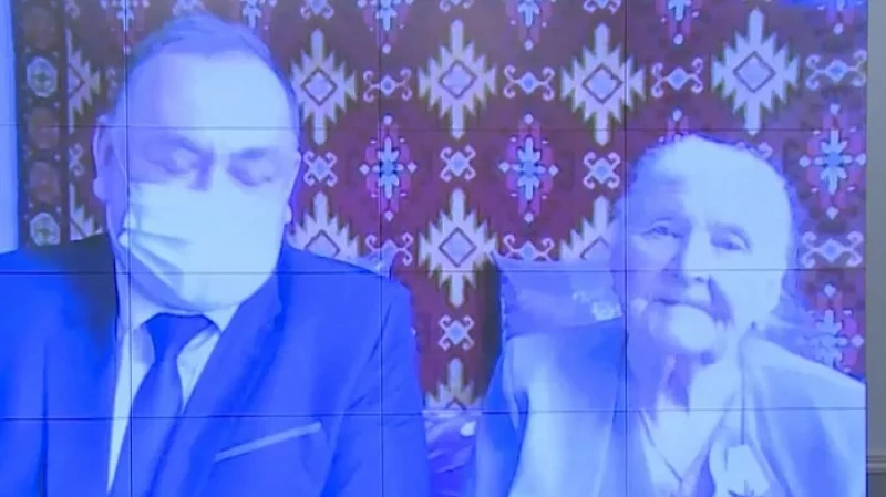 Евгений Куйвашев поручил помочь труженице тыла Зинаиде Токаревой с получением льготы