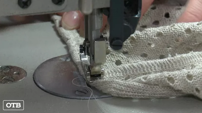 Топовые льняные платья шьют на Невьянской трикотажной фабрике