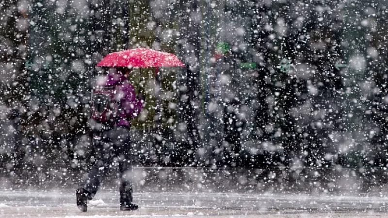 Мокрый снег, ветер до 21 м/с и ливень: на Средний Урал надвигается непогода