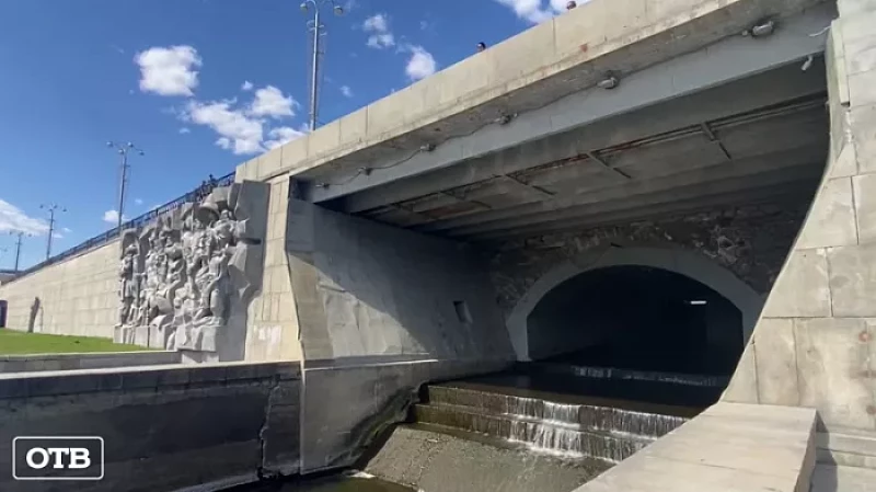 Качество плотины на реке Исеть оценили водолазы