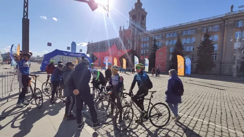 Традиционная эстафета "Весна Победы" прошла в Екатеринбурге