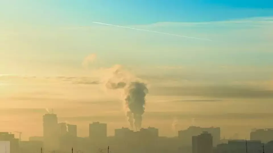 Екатеринбург накрыл смог: рекомендации МЧС