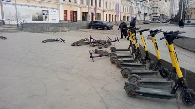 Самокатные войны в центре Екатеринбурга