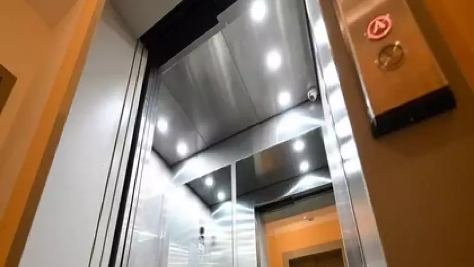 Свердловская область избавляется от старых лифтов в жилых домах