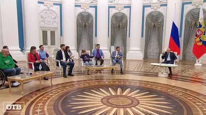 Сделано в России: Владимир Путин поддержал инициативу дизайнера из Екатеринбурга о создании фирменного знака