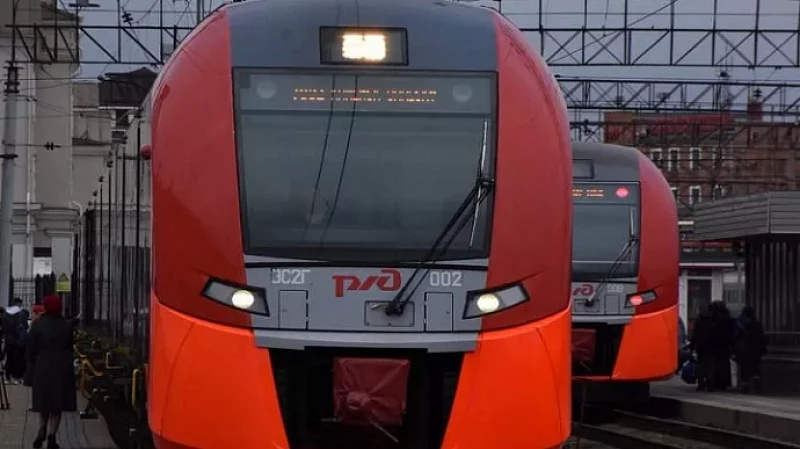 Электричка для туристов начала курсировать между Екатеринбургом и Каменском-Уральским