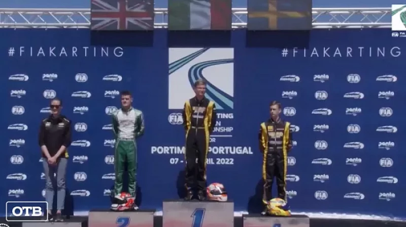 15-летний картингист из Верхней Пышмы извинился за похожий на нацистское приветствие жест