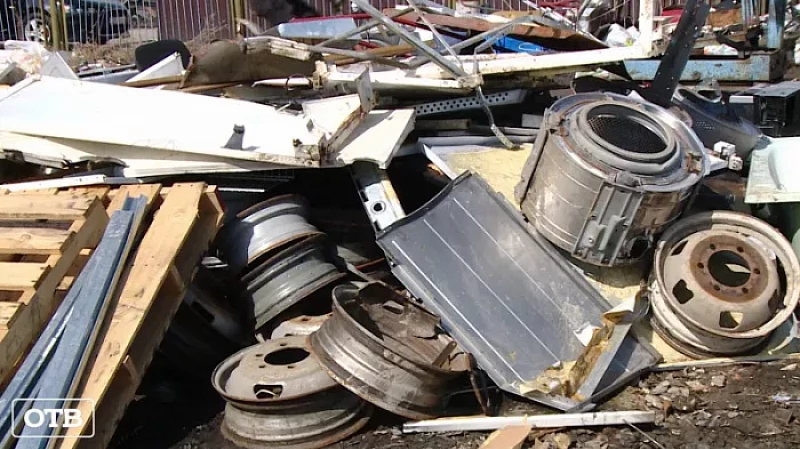 Откуда здесь костыли: в Екатеринбурге проводят рейды по пунктам приёма металлолома