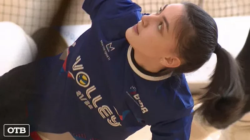 Юные волейболистки из Донецка уже несколько недель тренируются в Екатеринбурге