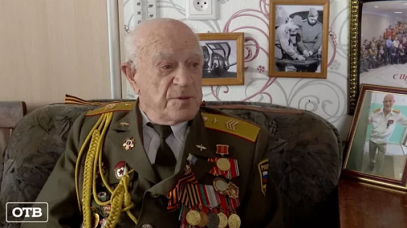 Ветеран Великой Отечественной войны Владимир Бочкарёв готовится встретить День Победы в Москве