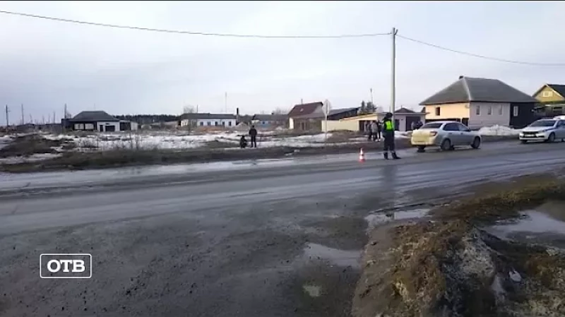 Под Верхней Салдой легковушка сбила 12-летнего мальчика, перебегавшего дорогу