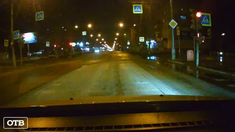 Побежали на автобус: водитель ВАЗа сбил женщину с 7-летним сыном