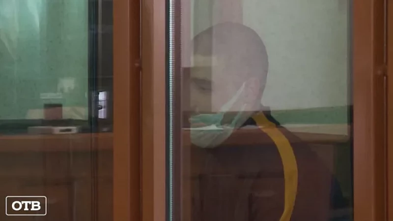 Мужчину, который до смерти забил своего двухмесячного сына, пытался вразумить его собственный адвокат