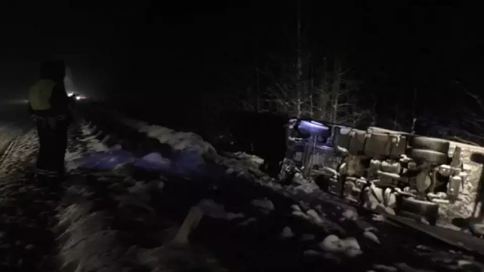 Фура с пельменями въехала в фуру с пивом