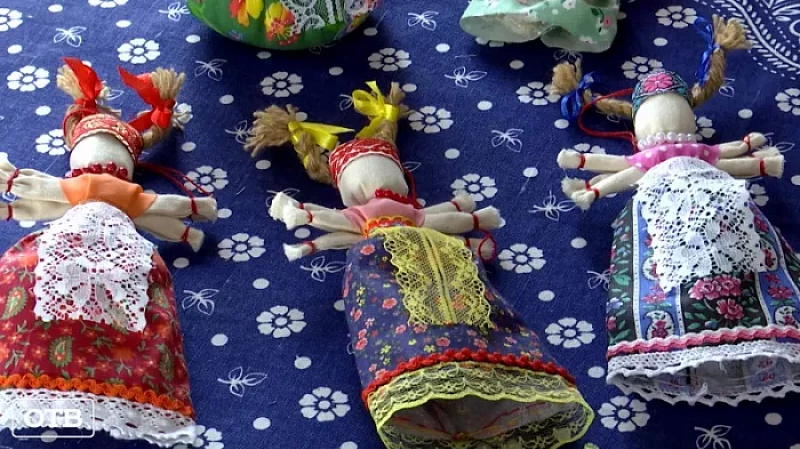 Арамильская мастерица создаёт уникальные куклы-обереги