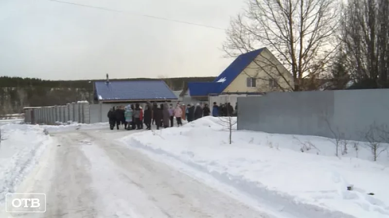 Жители Полетаевки внезапно стали пленниками промзоны