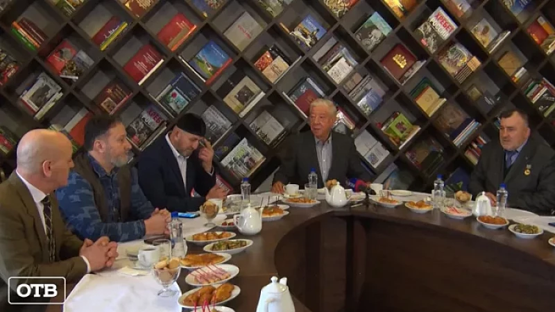 Историки, общественники и представители Чеченской республики обсудили причины и перспективы спецоперации в Украине