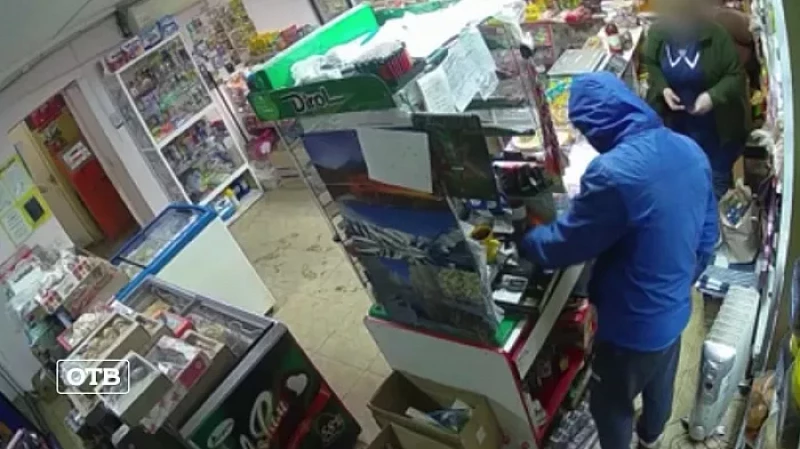 Екатеринбуржец, ограбивший с ножом продуктовый магазин в Перми, задержан