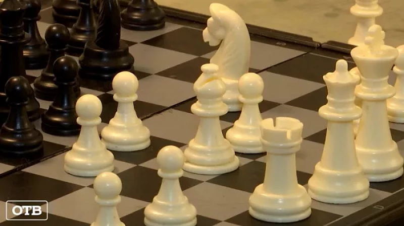 В Екатеринбурге стартовали Всероссийские соревнования по быстрым шахматам среди детей