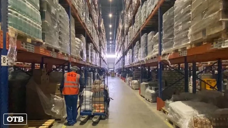 Свердловское правительство контролирует ситуацию с запасами товаров первой необходимости