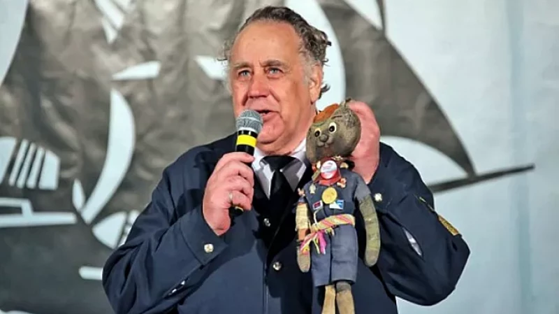 Несите сценарии: свердловские власти готовы снять фильм по произведениям Владислава Крапивина