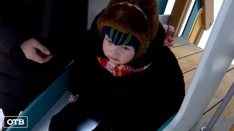 Назад из СССР: в Екатеринбурге «мальчик из 80-х» стал звездой TikTok