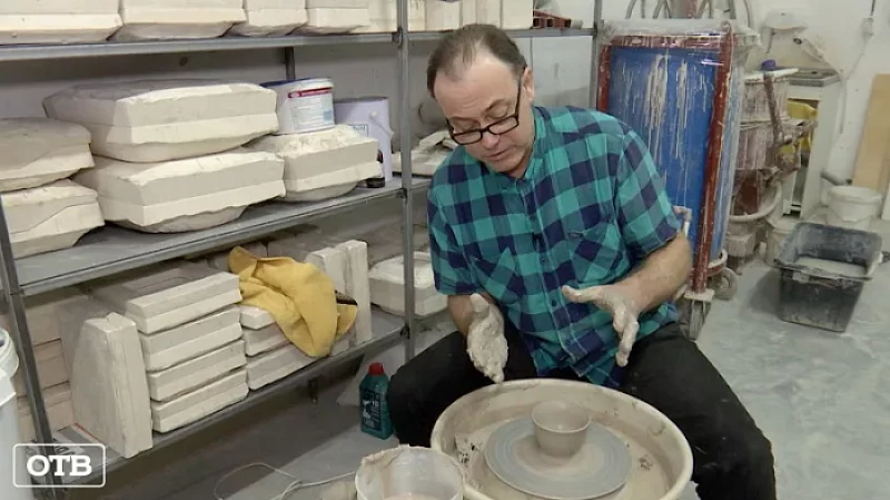 Мастера из Екатеринбурга создают из глины уникальные украшения и изразцы